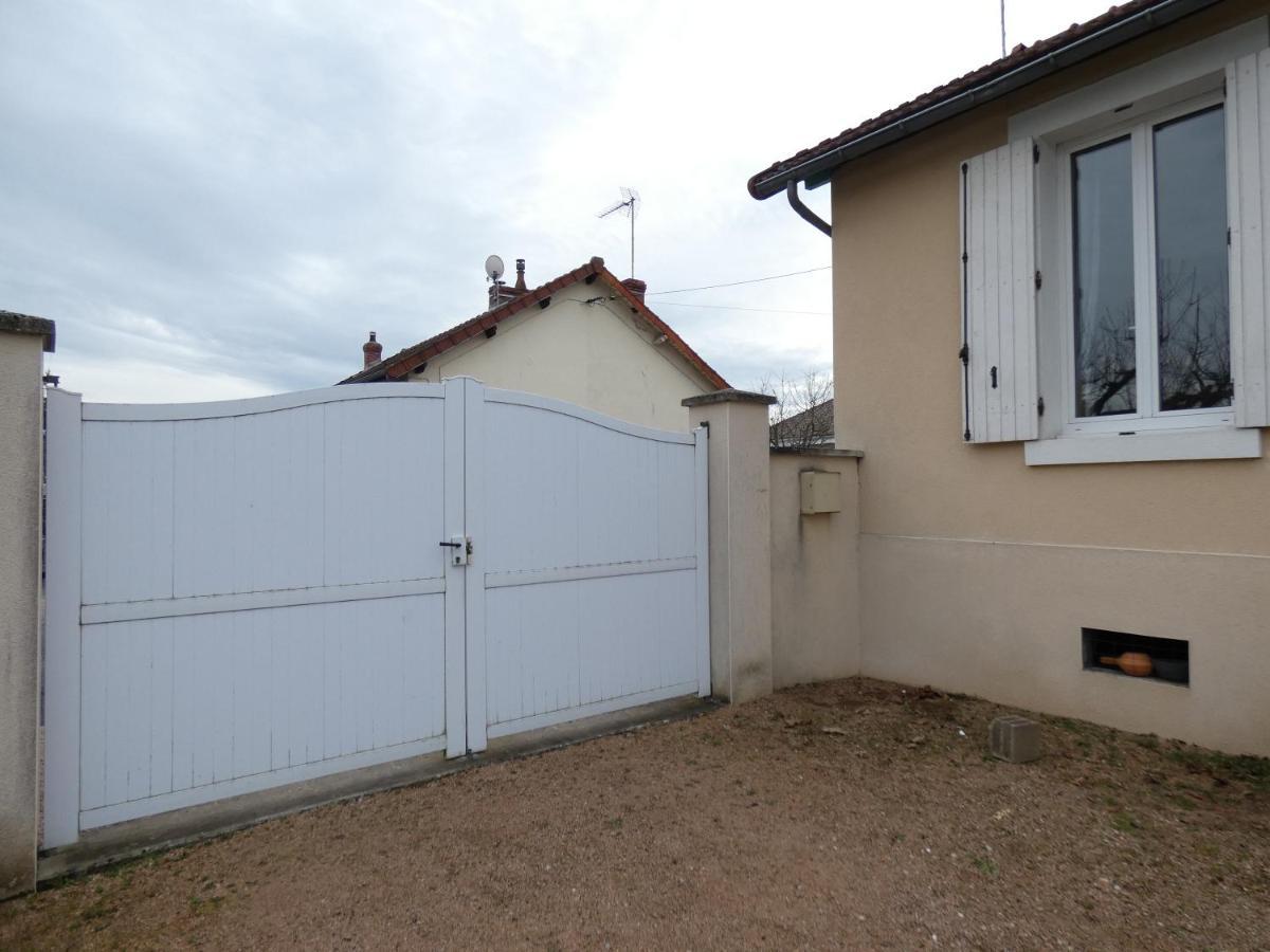 gite de l épinette Commentry Exterior foto
